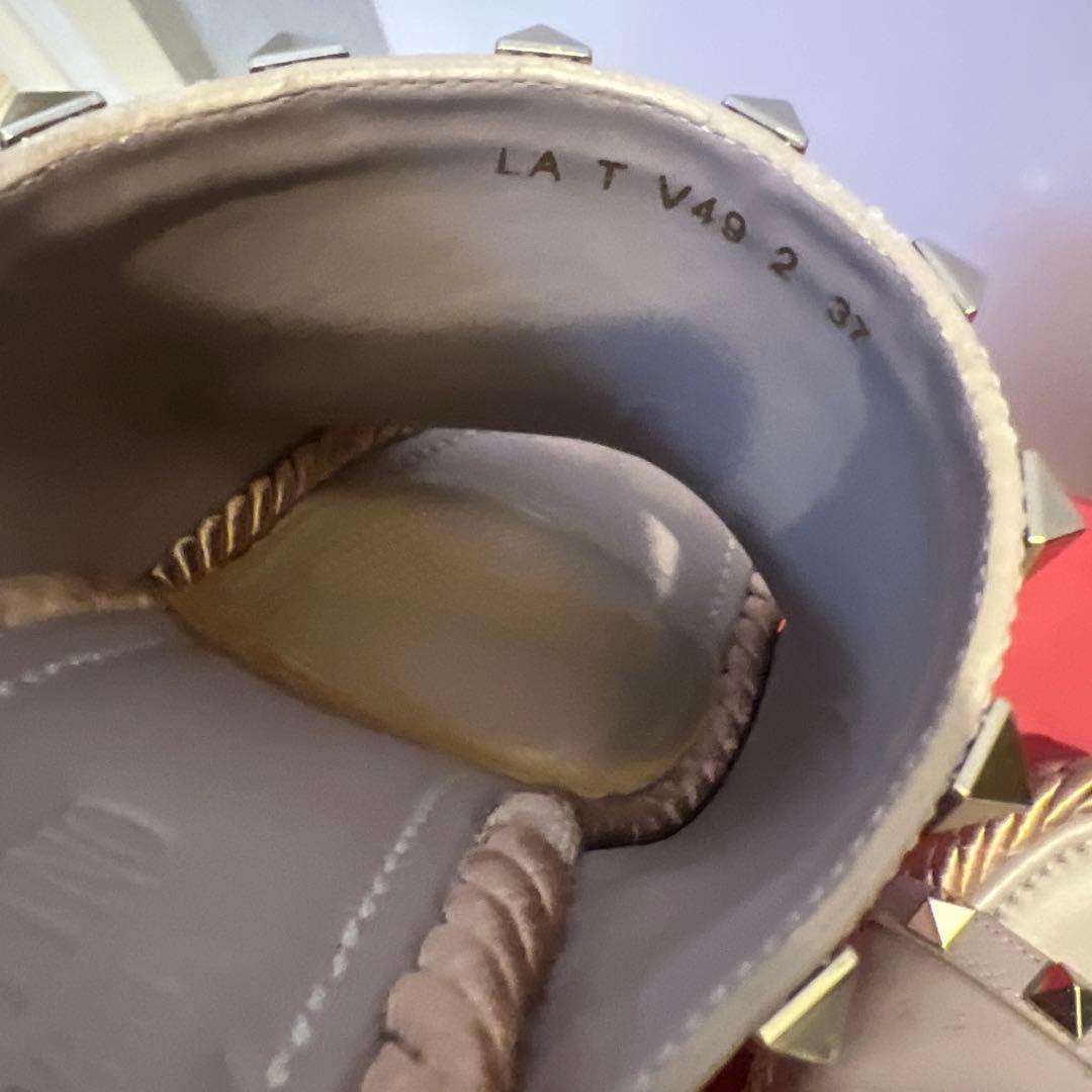 バレンティノ　ヴァレンティノ　スタッズ付きオープントゥウェッジサンダル　37