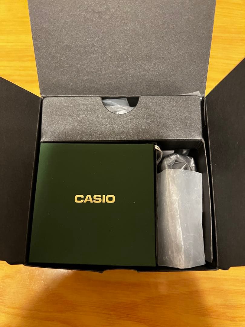 カシオ リング　ウォッチ CRW-001G-9JR CASIO ゴールド