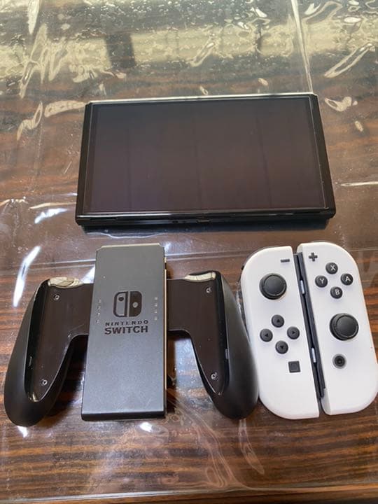 Nintendo Switch 有機EL ホワイトモデル　中古　ドックなど未開封