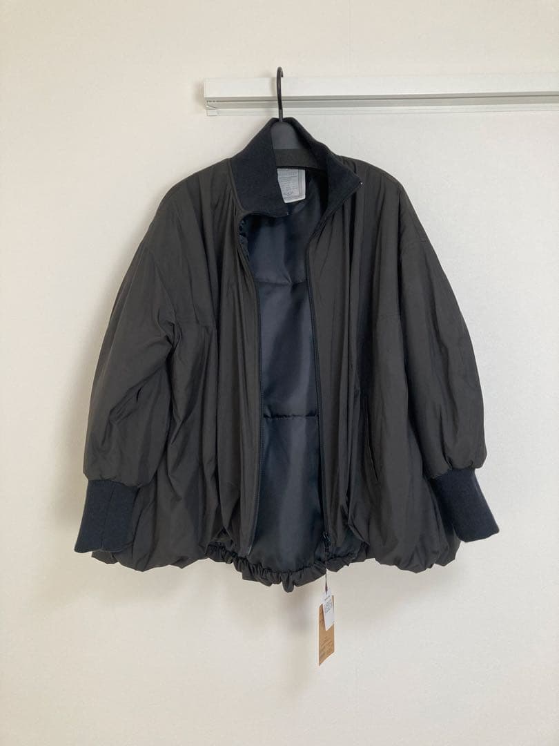 今季新品タグ付き　BEARDSLEY 中綿バルーンブルゾン　ブラック