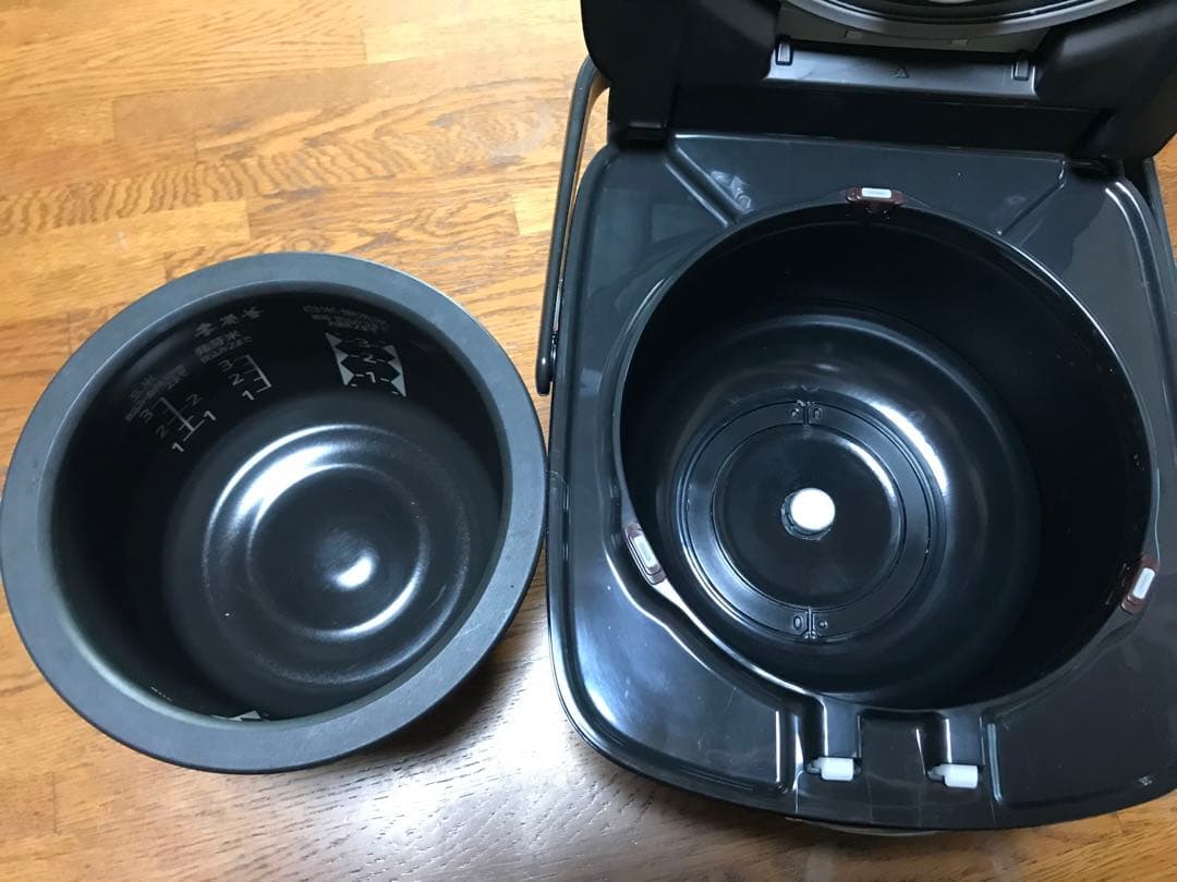 IH炊飯器　本炭釜「黒曜 」SWD06-B 　三菱電機