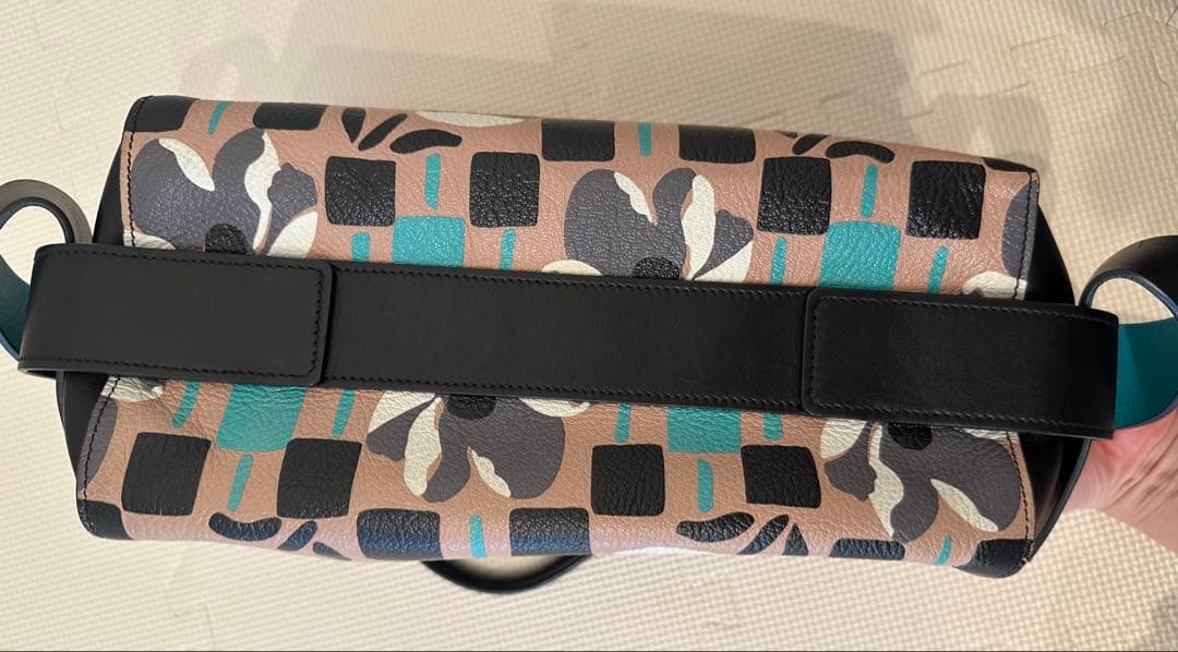 美品！PRADA 花柄ハンドバッグ