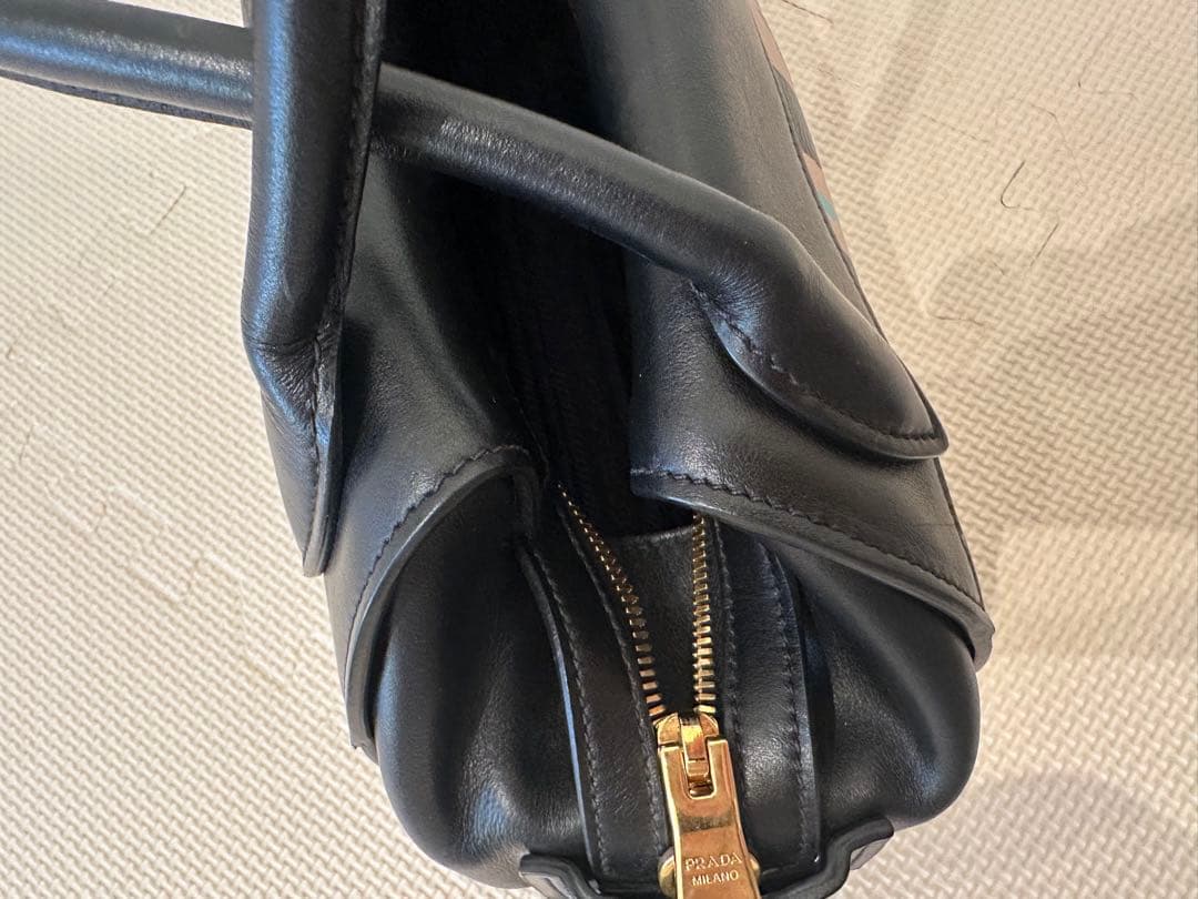 美品！PRADA 花柄ハンドバッグ