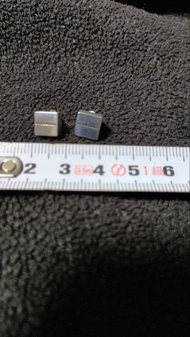 BURBERRY 925シルバー スクエアピアス