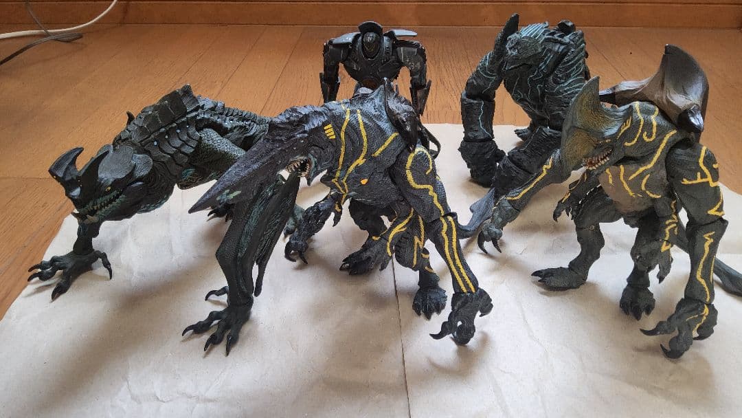 NECA パシフィック・リム　フィギュア５体まとめ売り