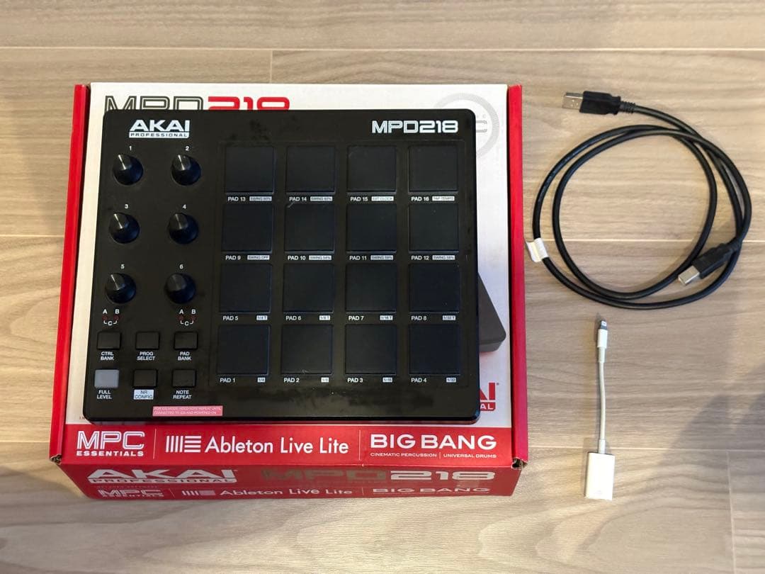AKAI MPD218 パッド &iPhone用の変換ケーブル