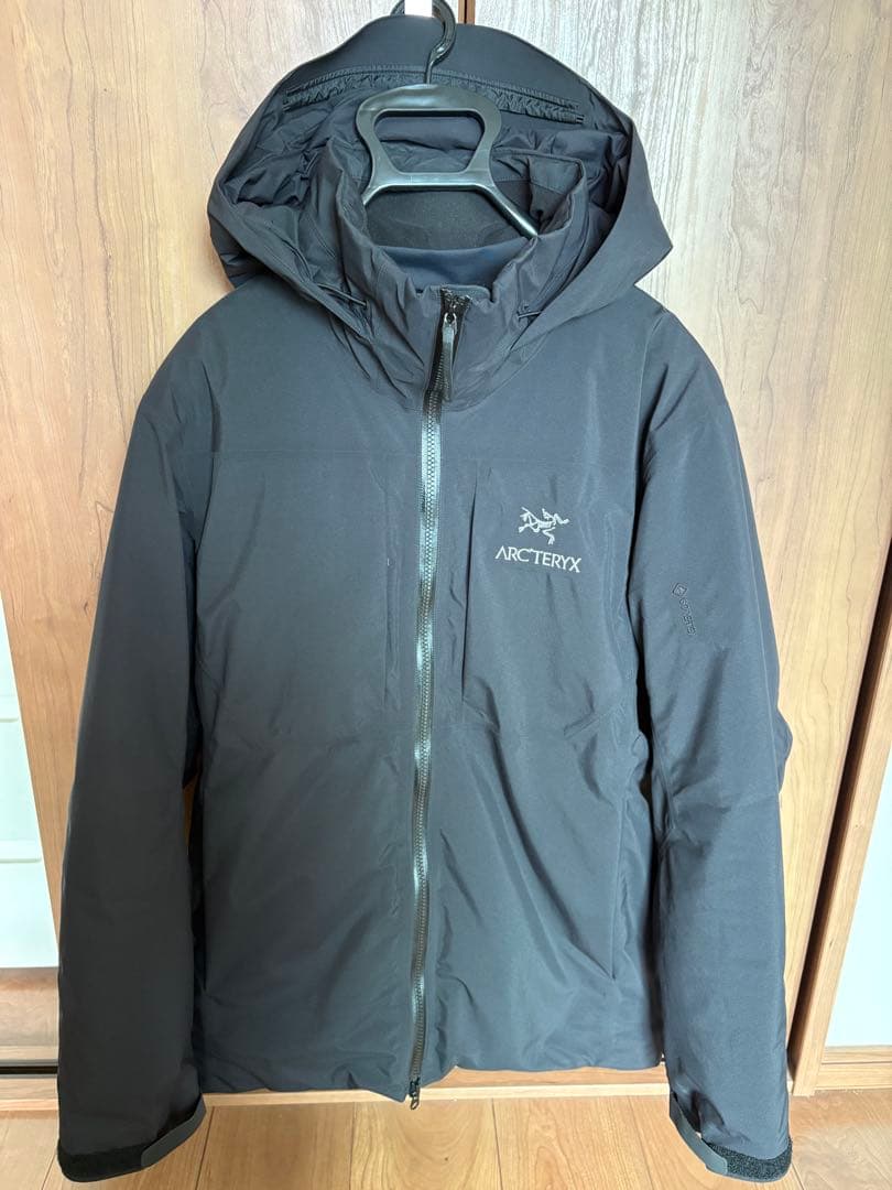 アークテリクス フィションsv ゴアテックスダウン　インサレーテドBLACK S