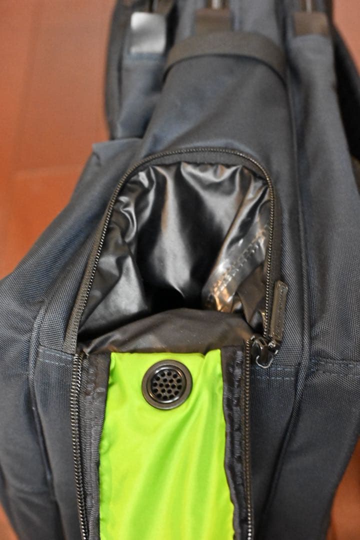 美品　マンハッタンパッセージ #9050