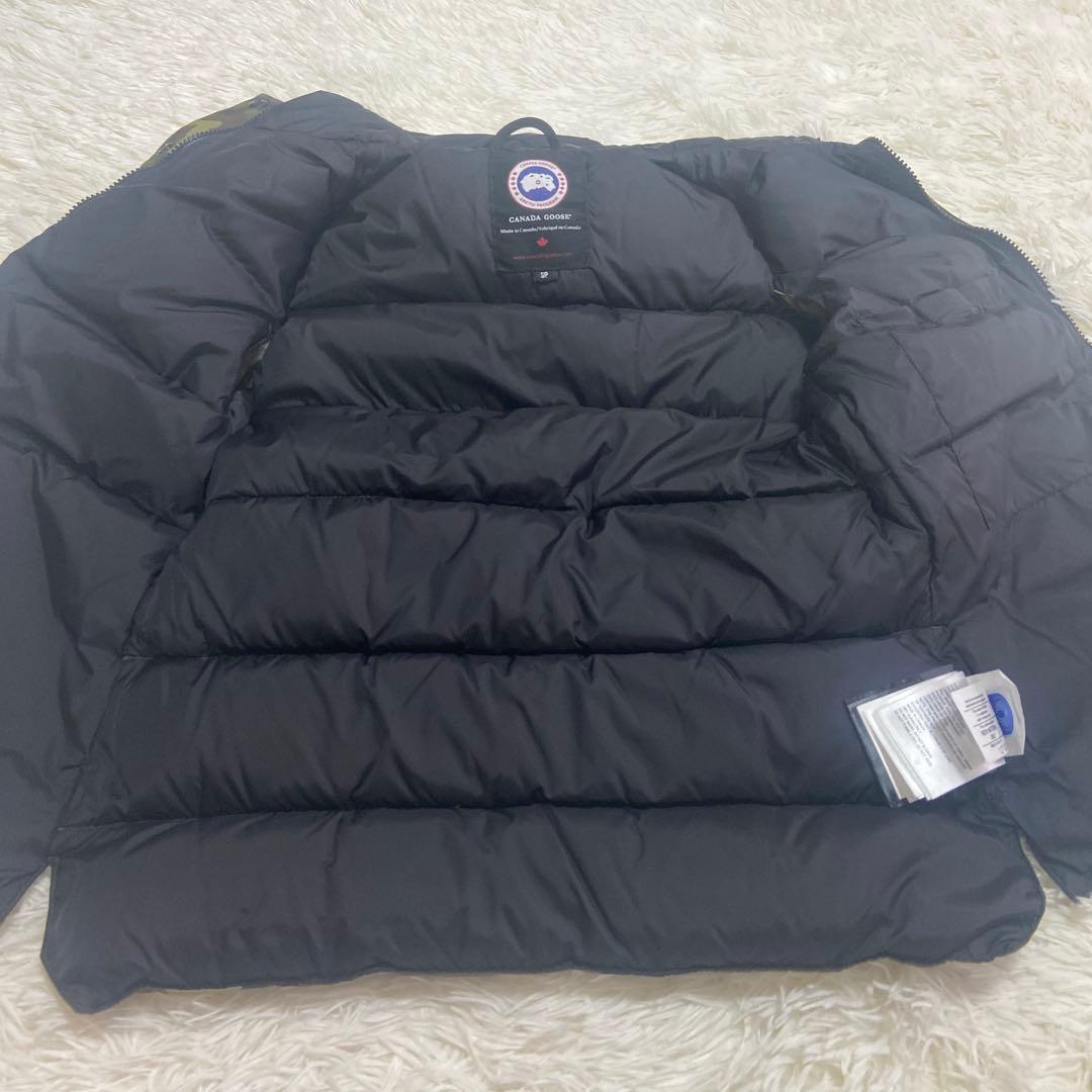   カナダグース　ダウンベスト 迷彩　ユニセックス