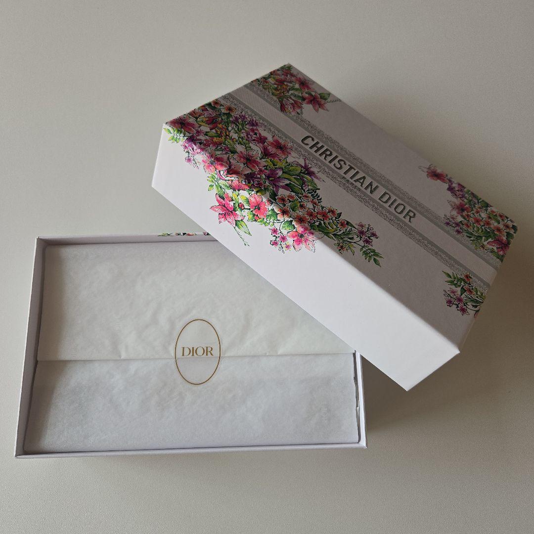 Dior スキンフォーエバー トーンアップ グロウクッション02 ライラック