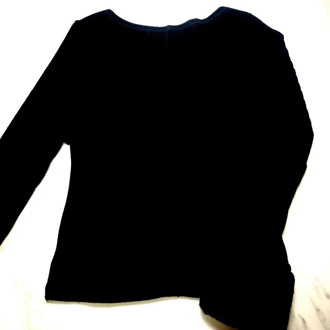 d.i.a.ファー付き黒長袖トップス