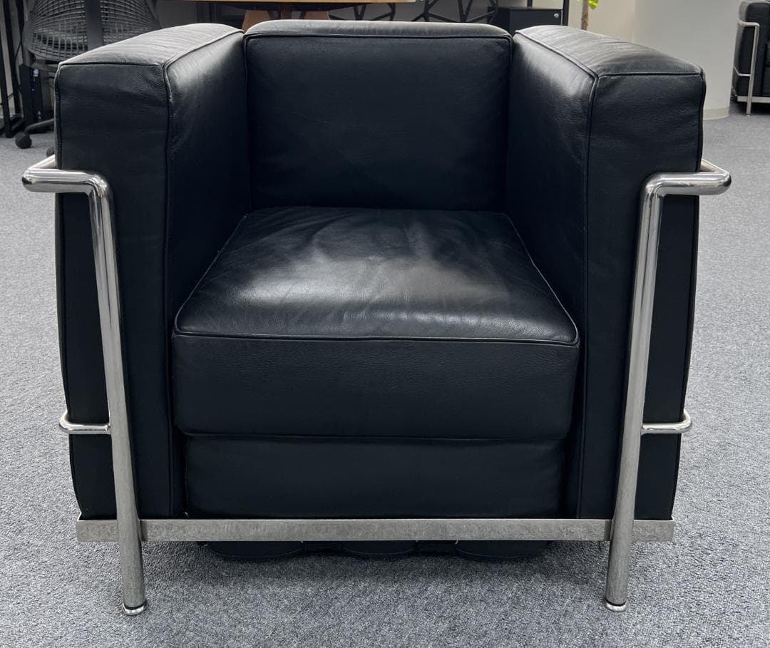 ルコルビュジェ本革LC2の1人掛け渋谷区に引取の場合は1万値引