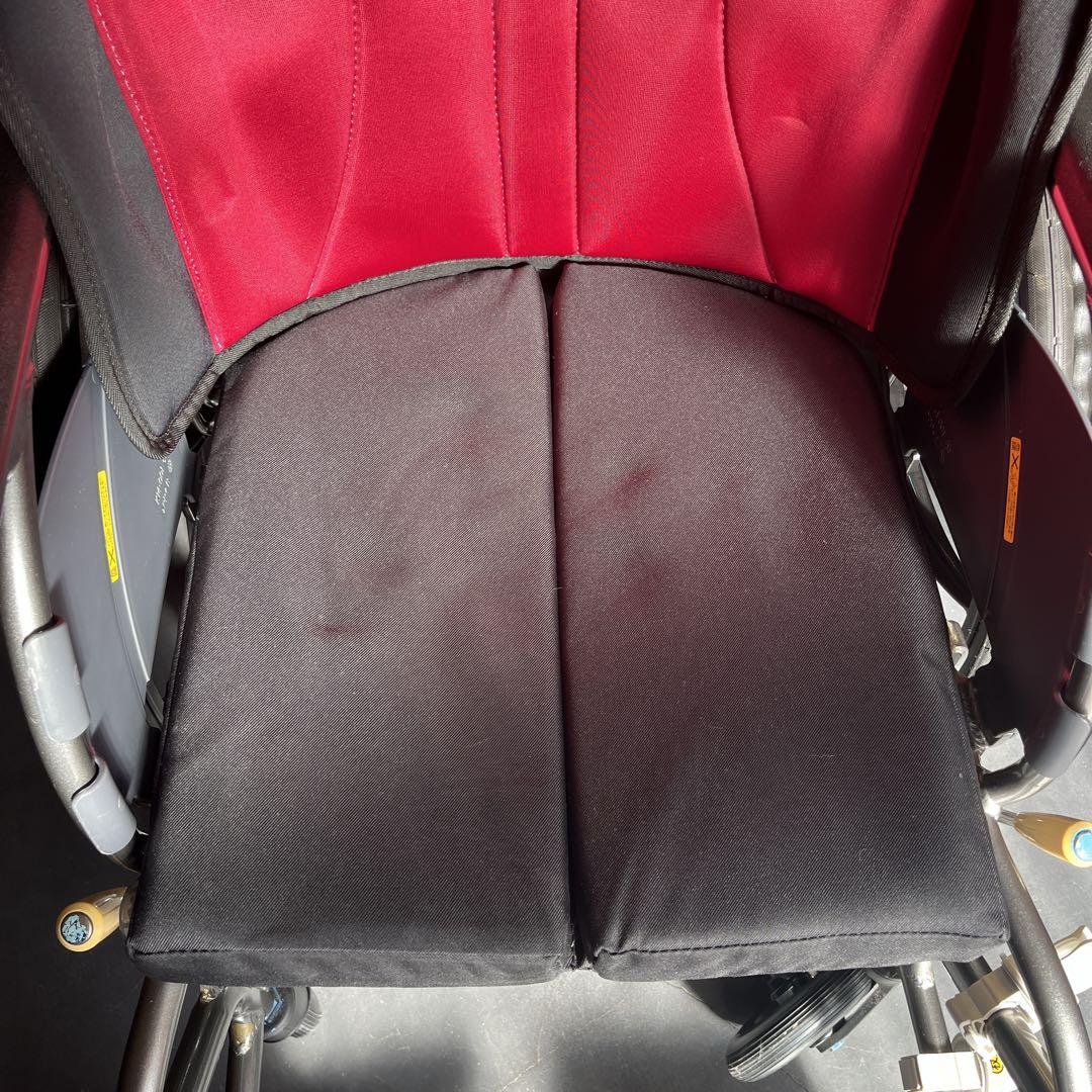 Gra-Fit グラフイット　自走式　車椅子　日進医療器