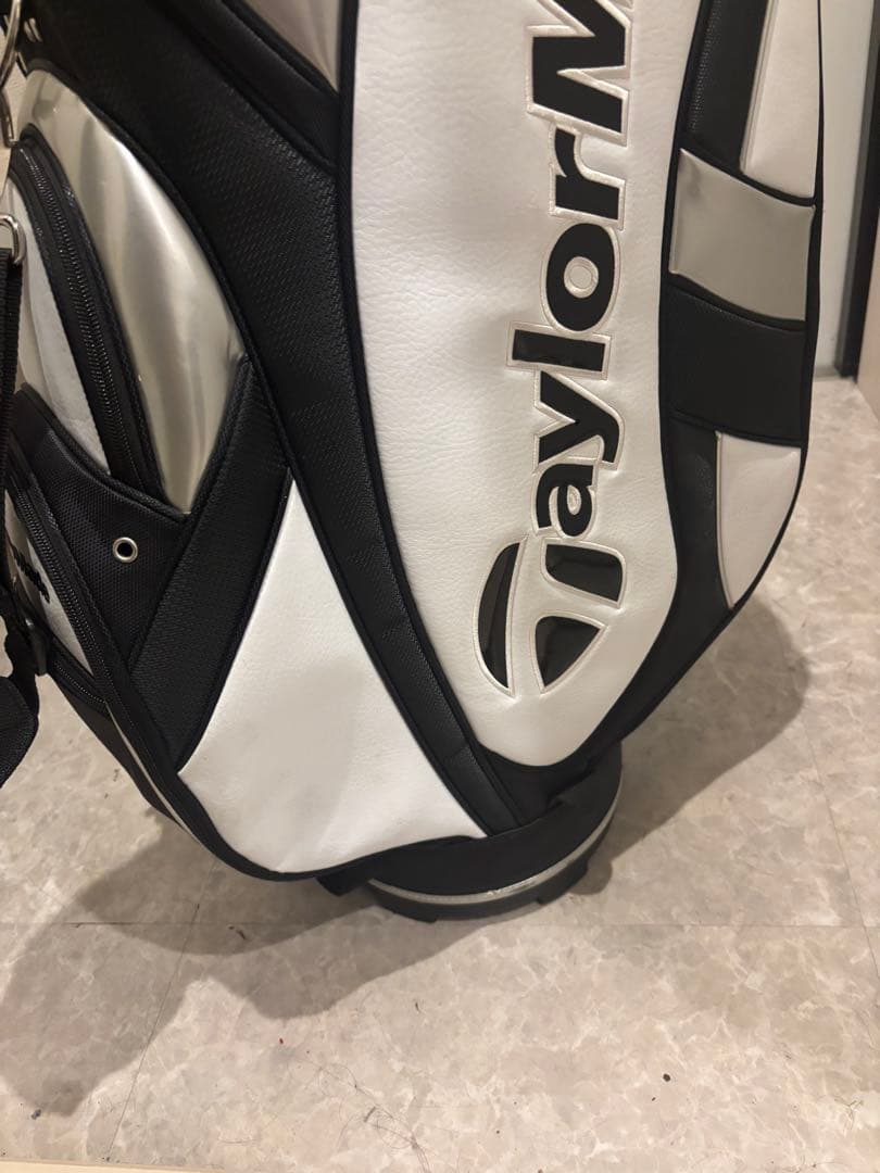 TaylorMade キャディバッグ 白黒