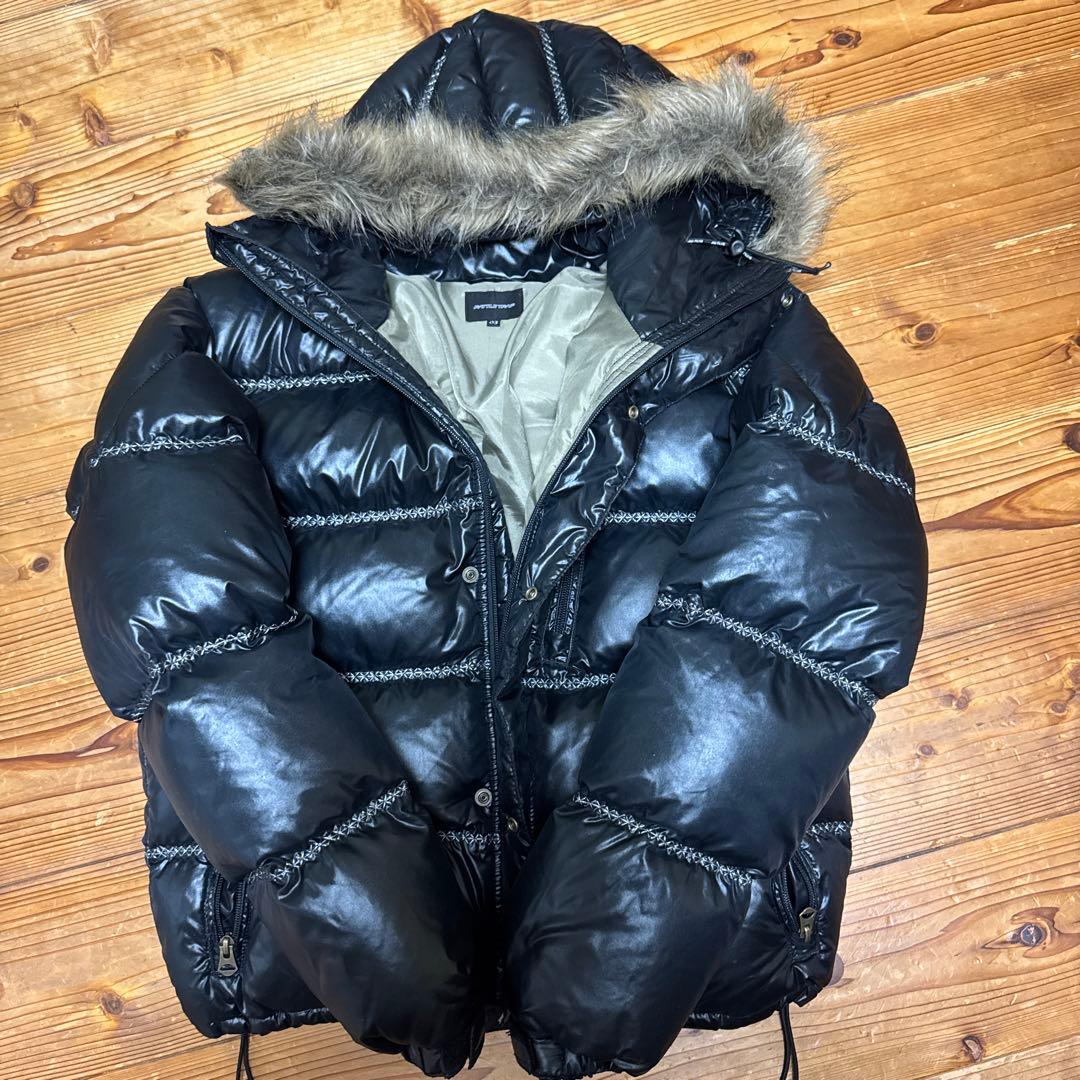 ファーダウンジャケット　光沢ダウン　黒　短丈