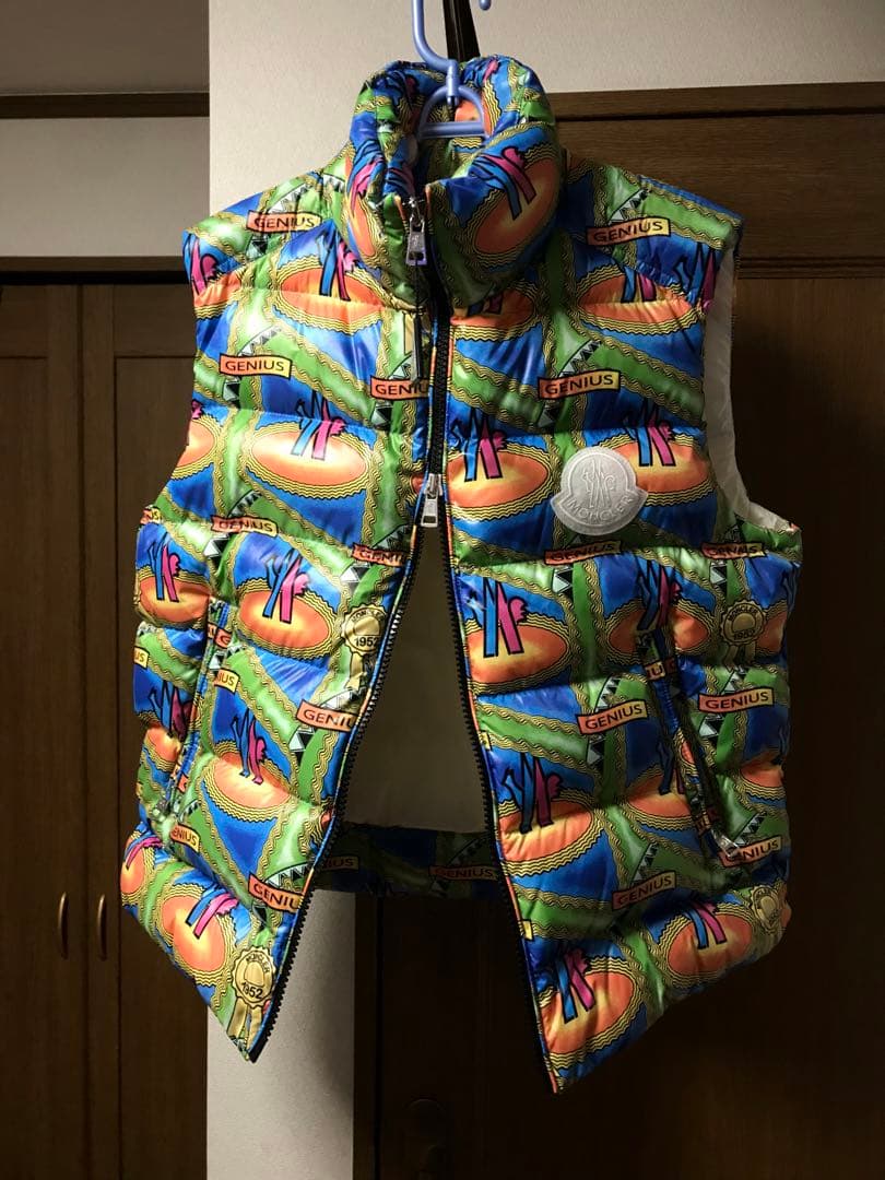 2 未使用 正規 本物 MONCLE ダウンベスト L M 20万 ジャケット