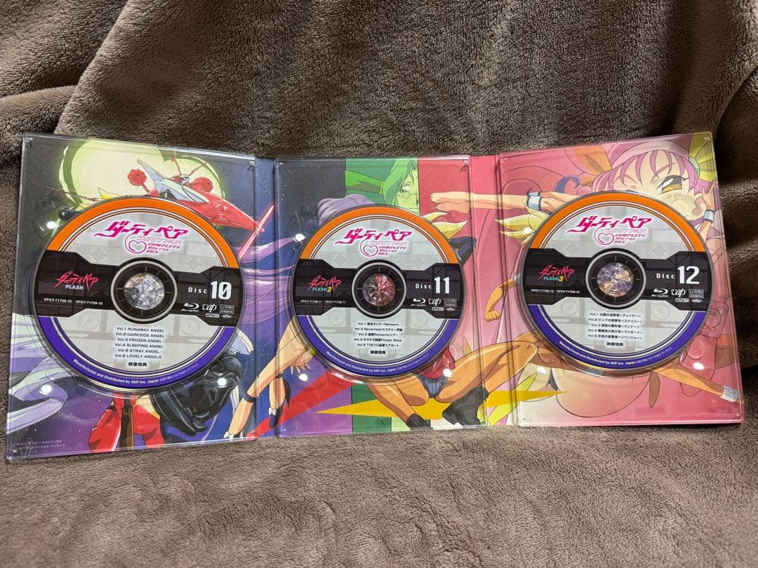 ダーティペア COMPLETE Blu-ray BOX〈初回限定版・12枚組〉