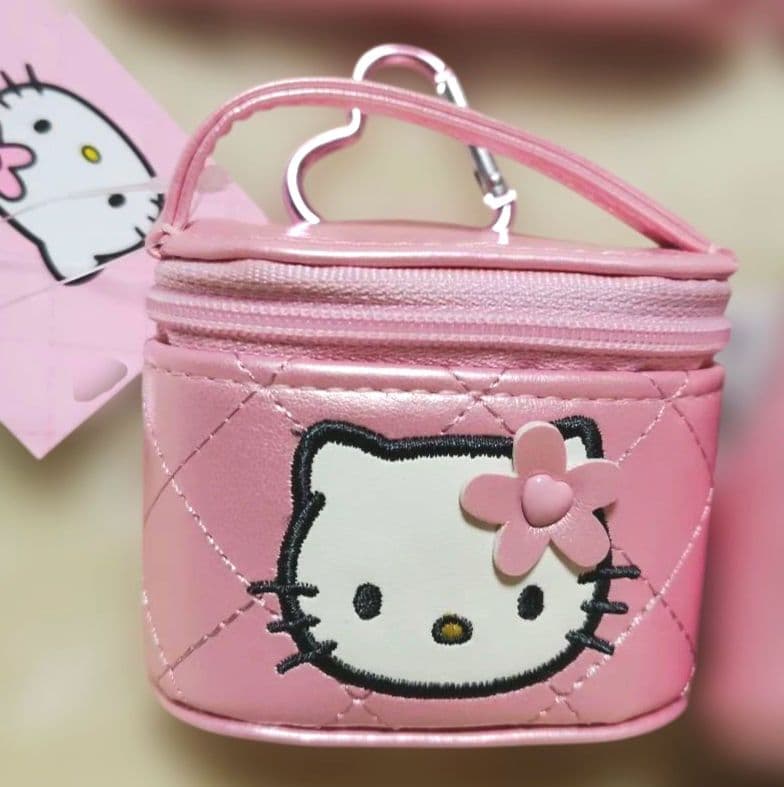 専用　キティミニチュアキルト　リュックポーチ　バニティ形ケースウォレット　ミラー