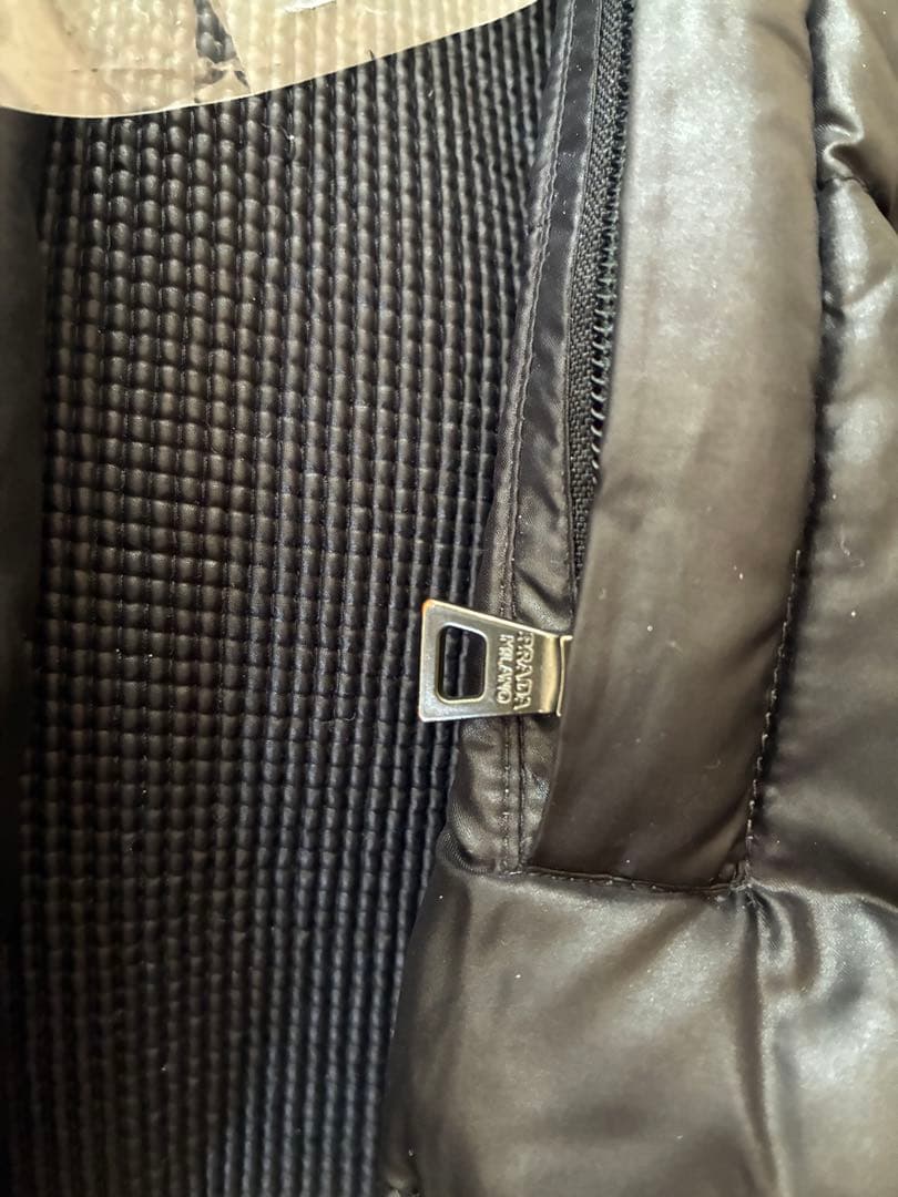 PRADA ダウンジャケット 三角プレート ブラック サイズ40