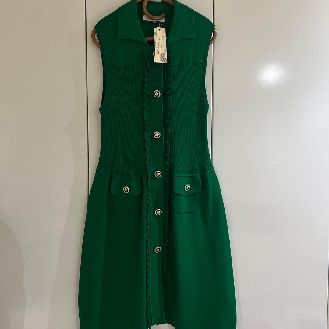 ベスト　スーパービューティー　グリーン系　クリスマスカラー　M 9号　新品未使用