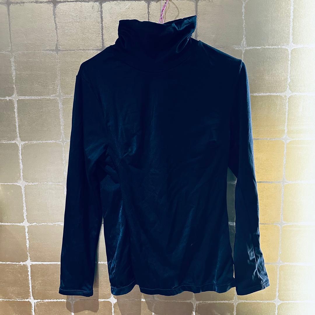 未使用に近い✴︎ルルオン　YOSAヨサウエア　タートルネックLLサイズ