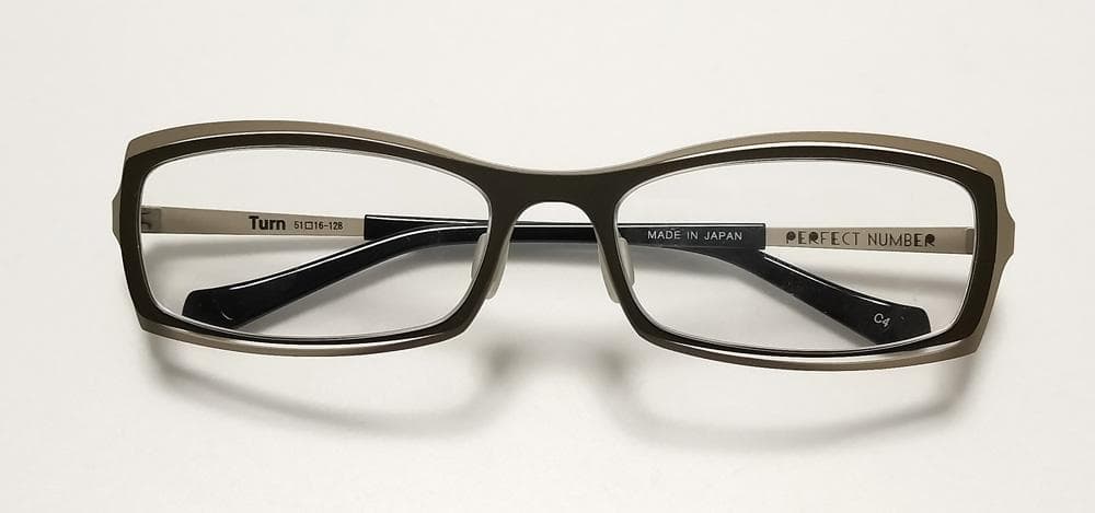 PERFECT NUMBER Turn スクエア ブラウン/アイボリー メガネ
