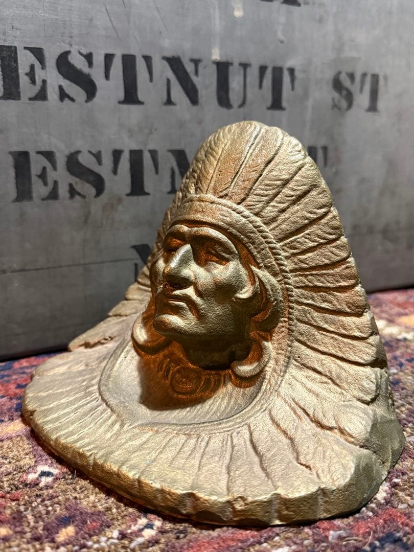 Indian Bookend／single