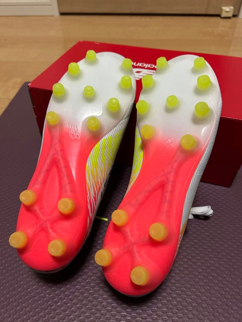 Furon V8 ELITE 26.0cm 2E ニューバランス フューロン