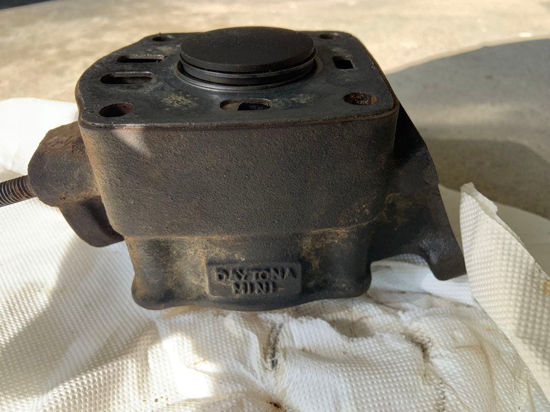 DAYTONA ボアアップキット　ピストン　シリンダー