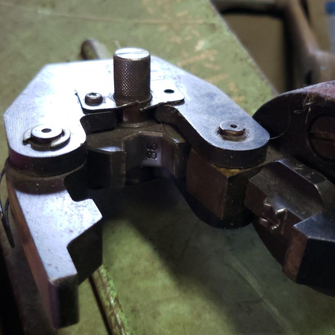 油圧式端子圧着工具