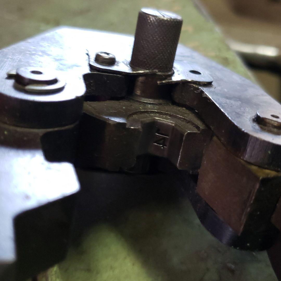 油圧式端子圧着工具