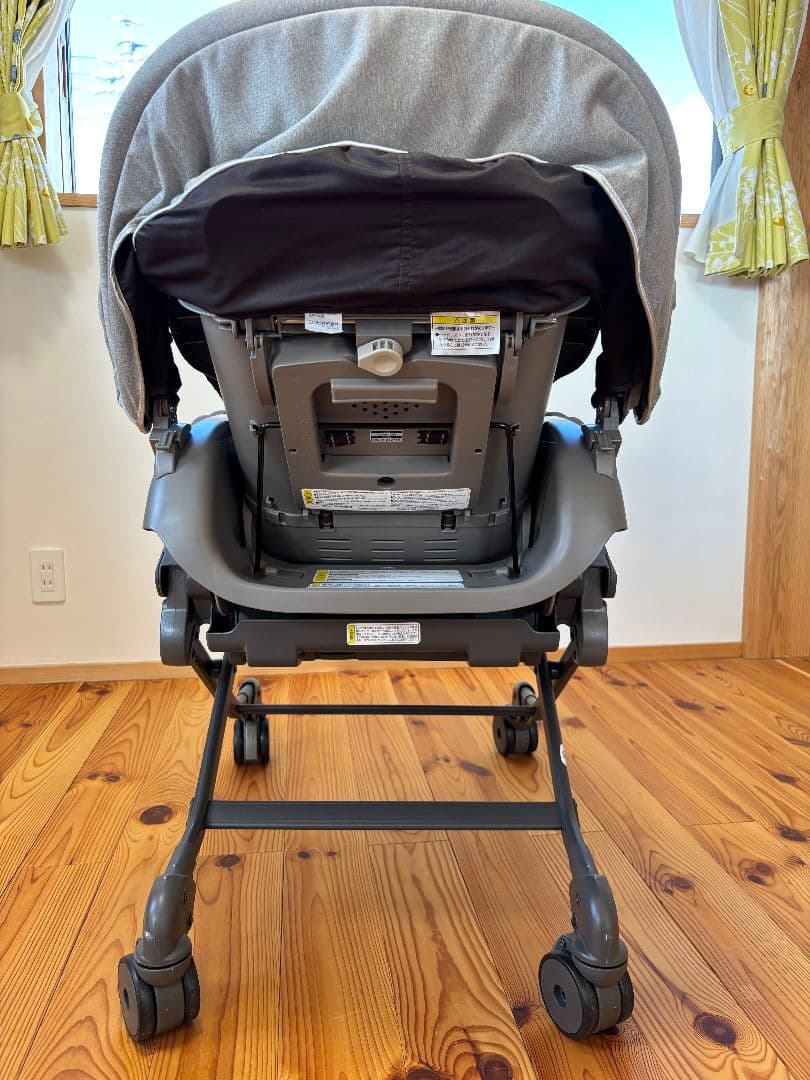 コンビスウィングベッド&チェア ネムリラAUTO SWING BEDi EG