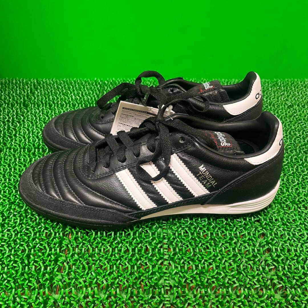 アディダス トレーニングシューズ ムンディアルチーム(ブラック×ホワイト)