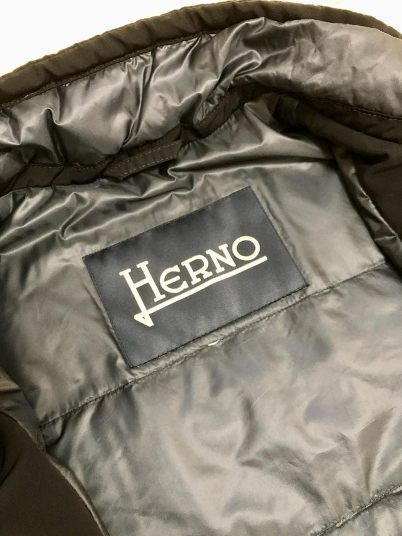 【HERNO】ダウンコート　46・Mサイズ　ブラック