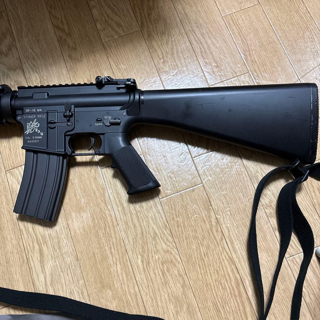 COLT M16A2？KNIGHT'S SR-16 M4？