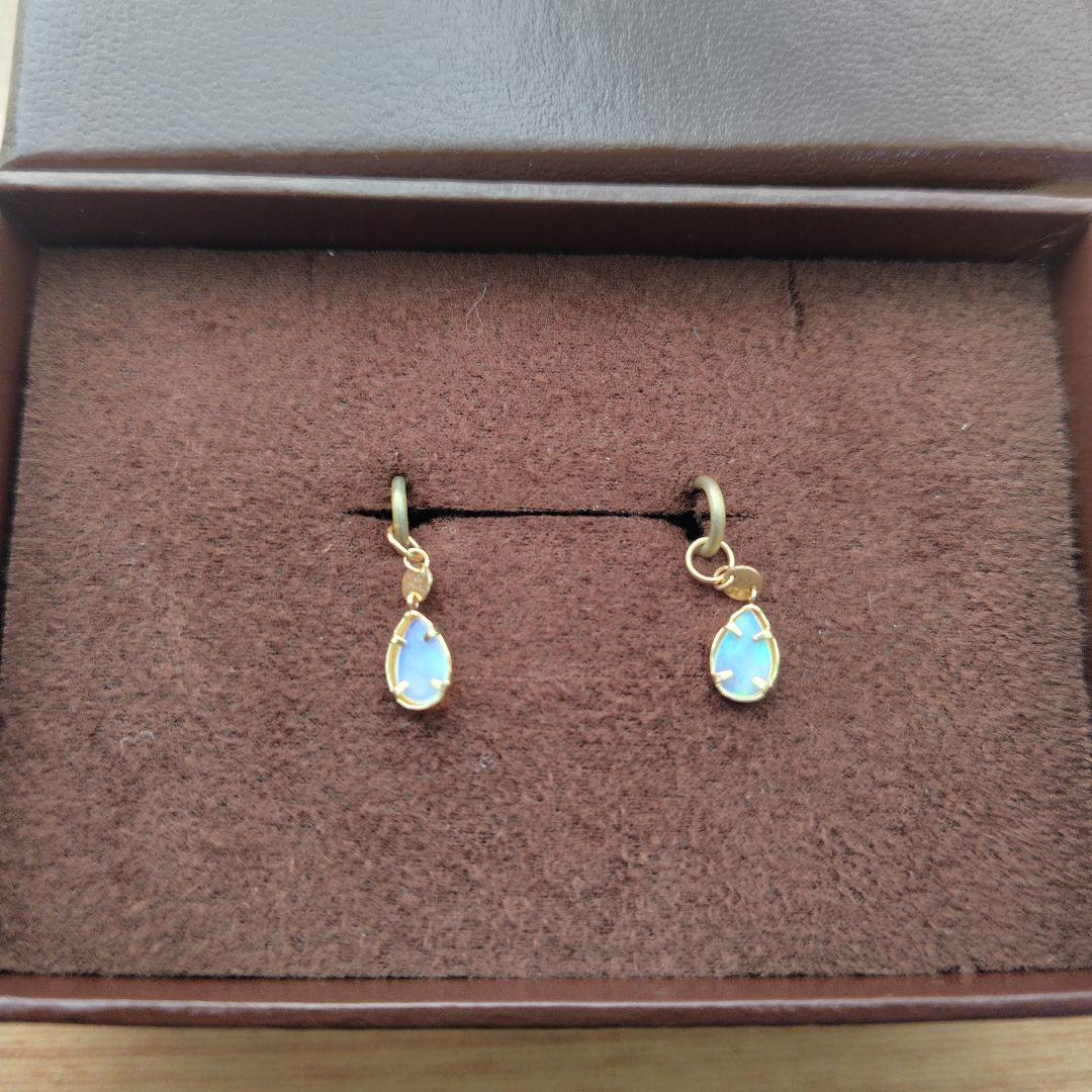 agete ゴールド オパールドロップ チャーム