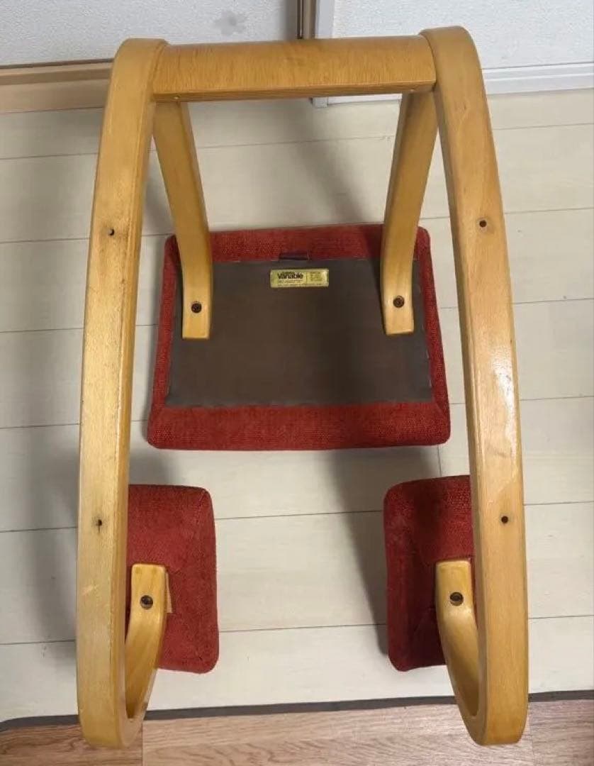 STOKKE　バリアブル バランスチェア　レッド　ストッケ