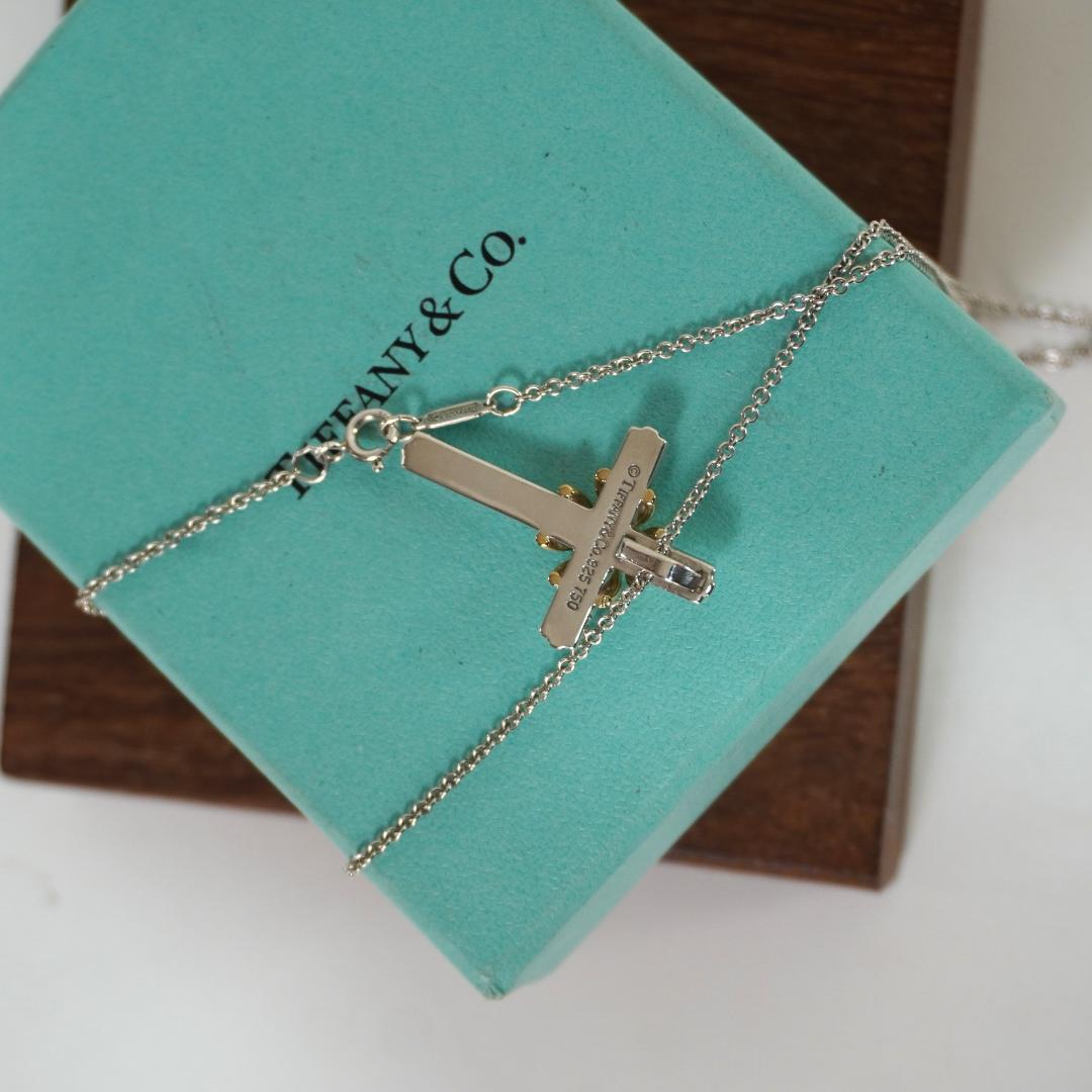 Tiffany&Co. ティファニー シグネチャークロス ネックレス