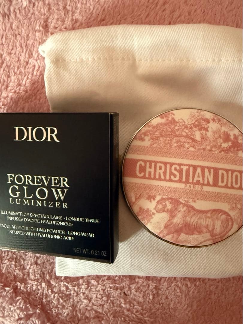 クリスチャンディオール　ディオールスキンフォーエバー　グロウ ルミナイザー
