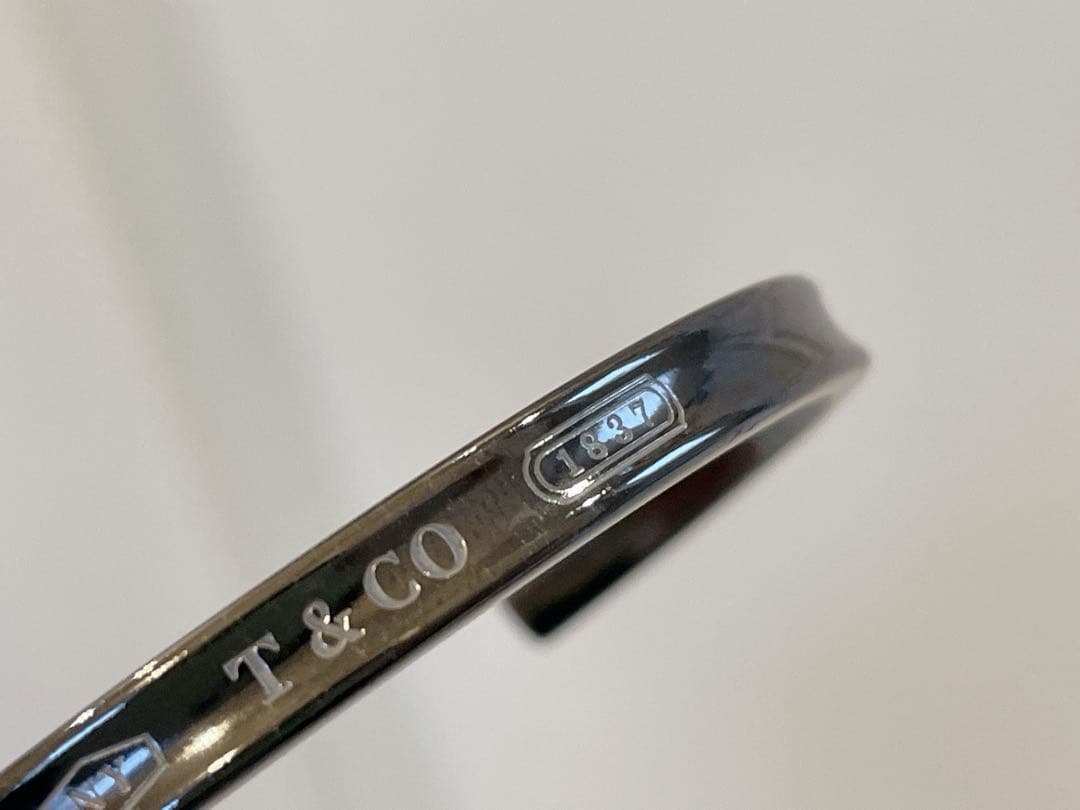 美品 ティファニー 1837 ナロー カフ バングル チタン