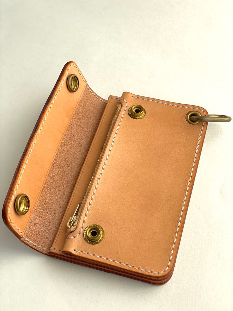 ミドルトラッカーウォレット｜三層タイプ｜本革（牛革）ヌメ革 × 手縫い×真鍮金具