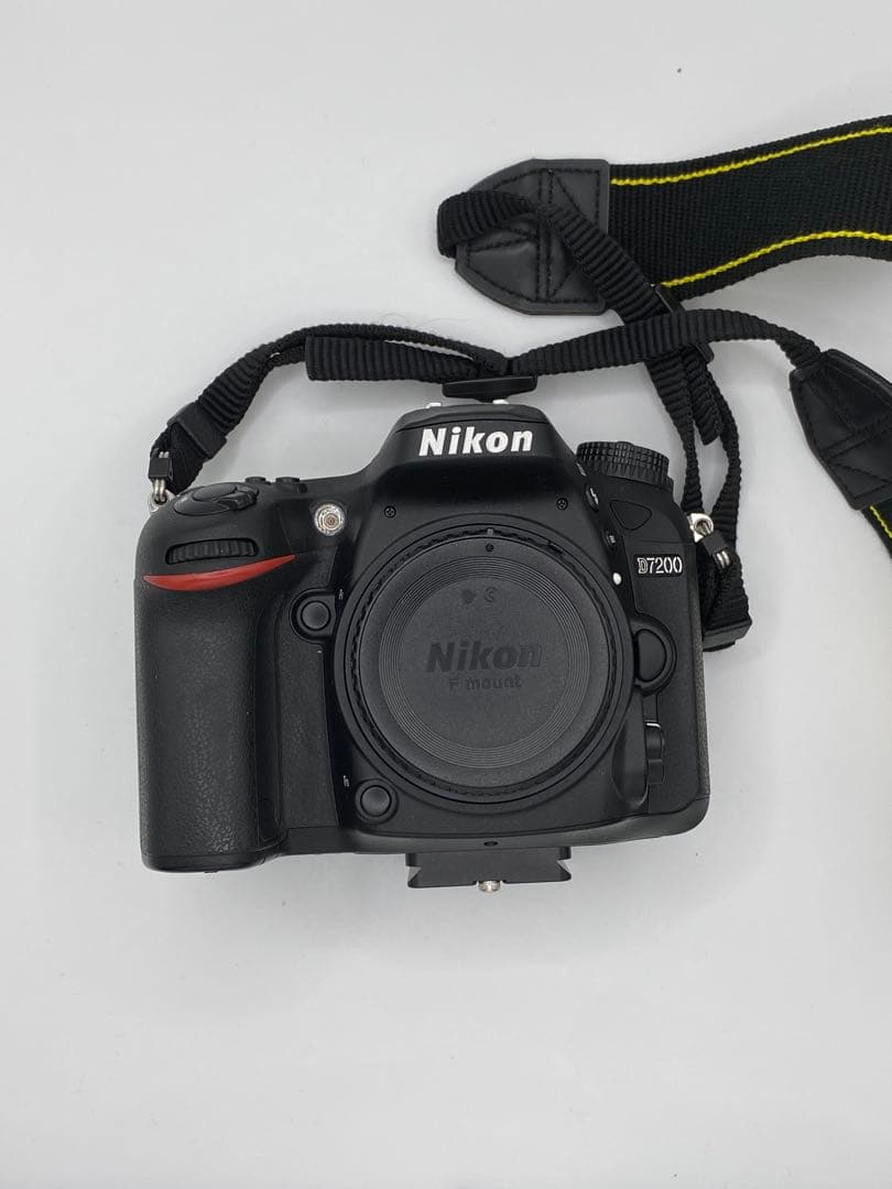 Nikon D7200 一眼レフと、便利な レンズ2本＋三脚＋バッグセット