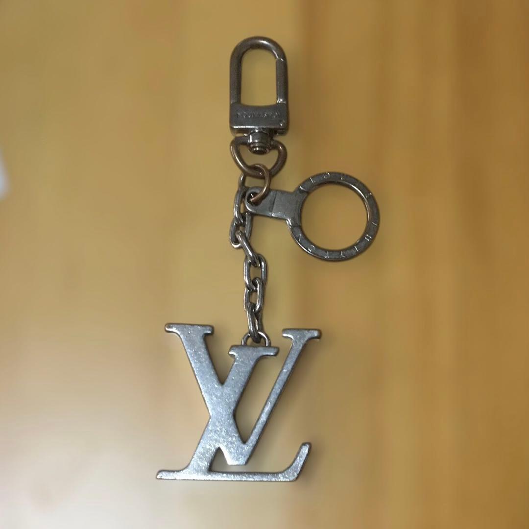 LOUIS VUITTON ルイ・ヴィトン　キーホルダー　ロゴキーホルダー