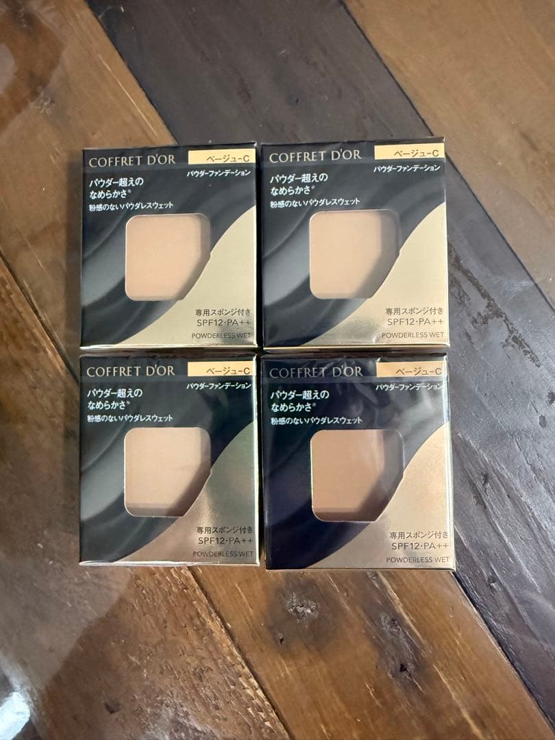 【4個】コフレドール パウダレスウェット ベージュC パウダーファンデーション