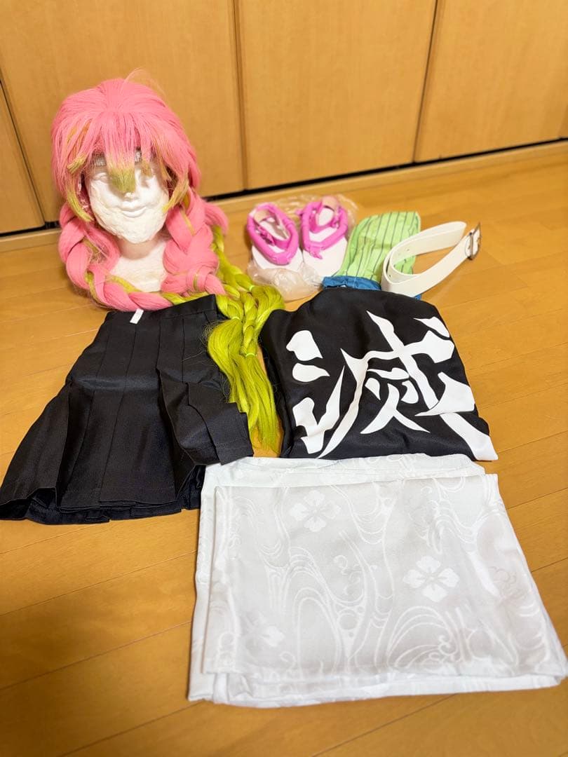 鬼滅の刃　甘露寺蜜璃　コスプレ衣装一式