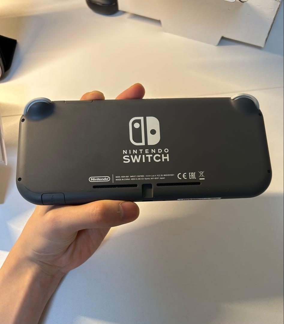 Nintendo Switch Lite ドラクエⅢ付き