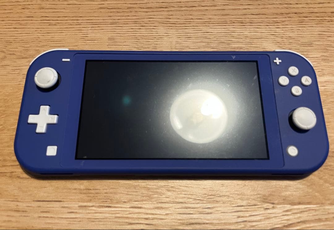 美品　Switch lite ブルー　箱、ケースあり　初期化済み