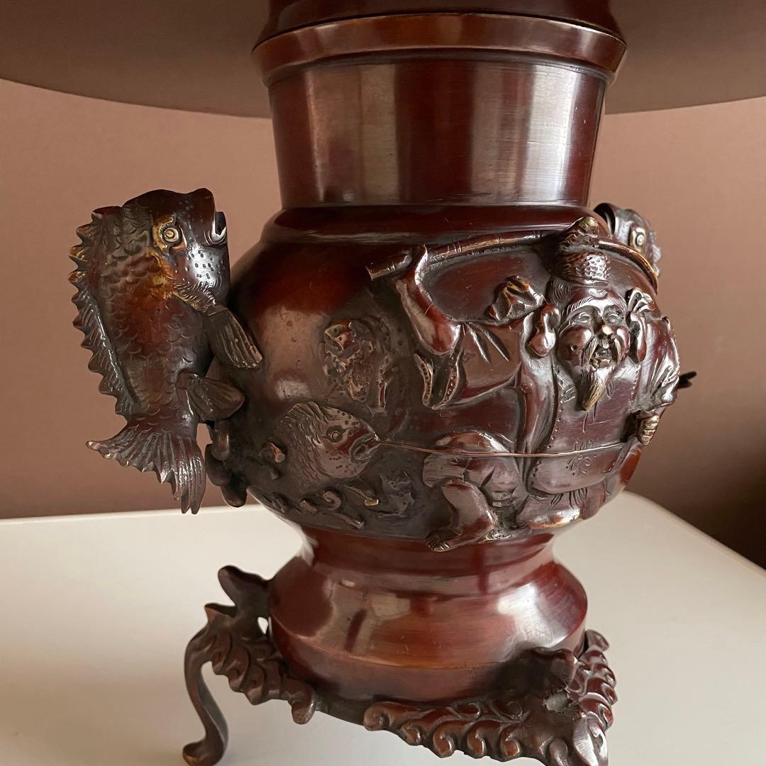 シ*イ様 銅花器 薄端 金工師 五郎三郎 恵比寿文 鯛彫双耳 三足 重さ3.6k