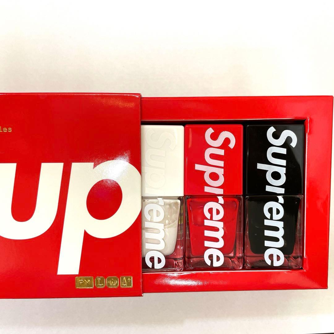supreme ネイルポリッシュ