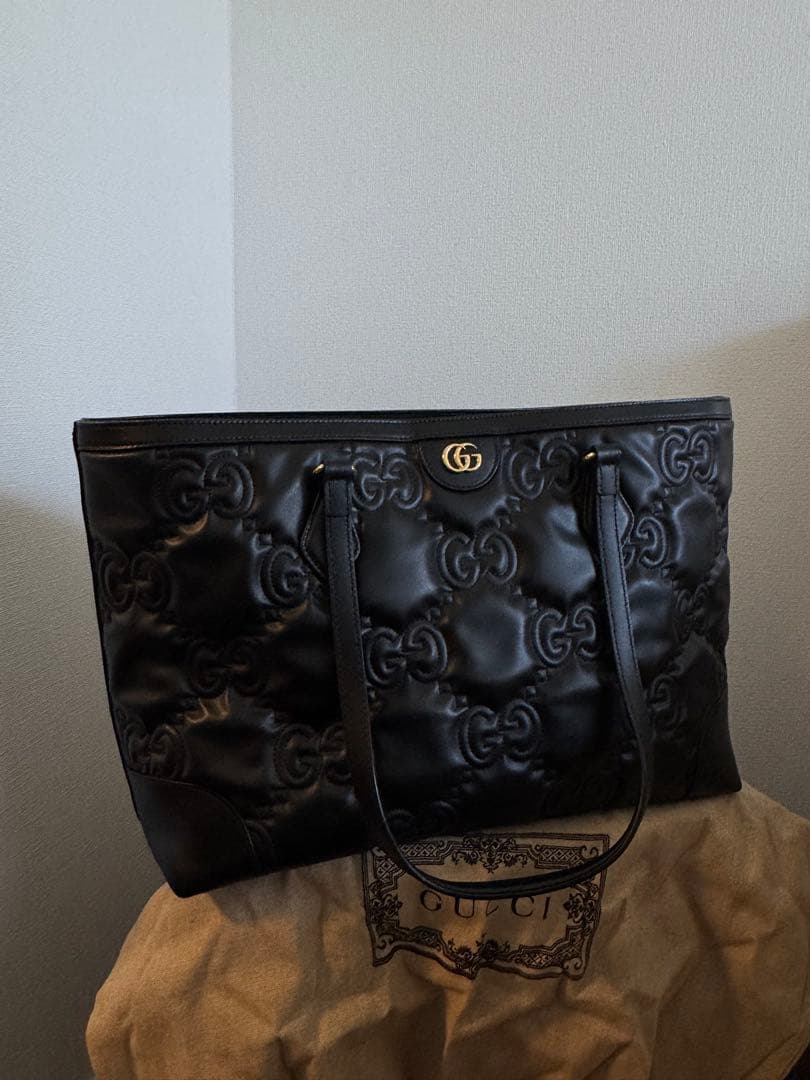 GUCCI グッチ OPHIDIA GGマトラッセ ミディアムトート レザー 黒